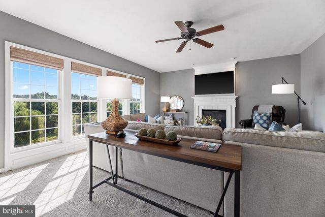 7636 MOVERN LN, Warrenton, VA 20187
