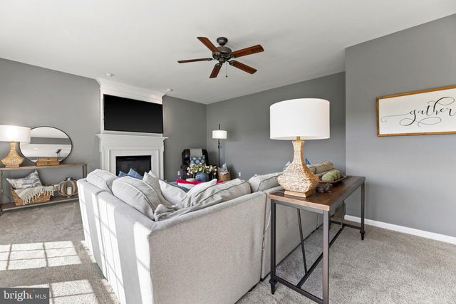 7636 MOVERN LN, Warrenton, VA 20187