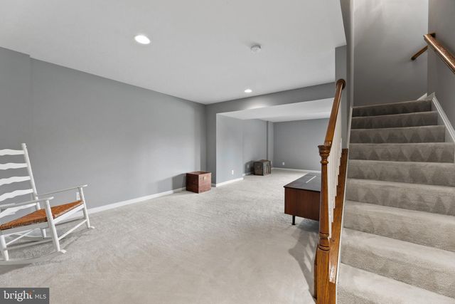 7636 MOVERN LN, Warrenton, VA 20187