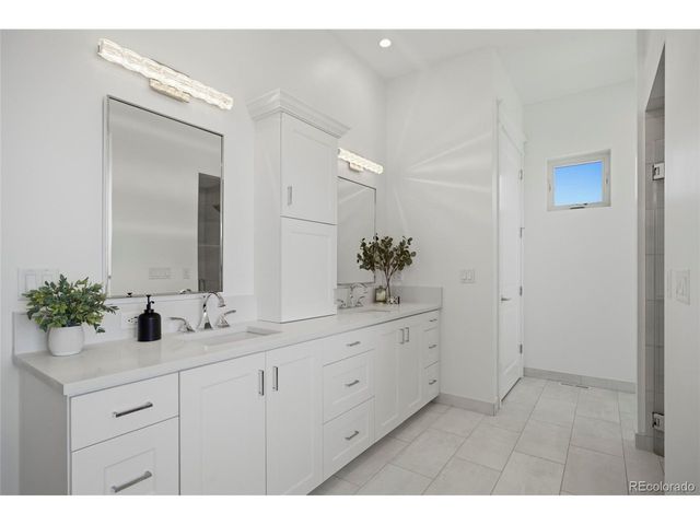 1270 E 57th St, Loveland, CO 80538
