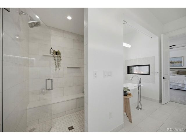 1270 E 57th St, Loveland, CO 80538