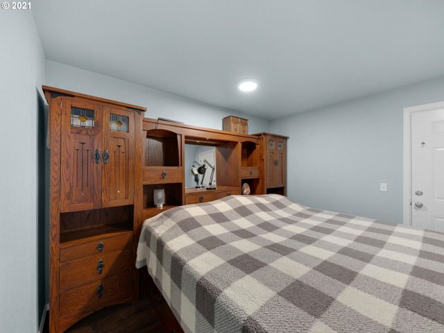 91620 SCHAFFER Dr, Warrenton, OR 97146