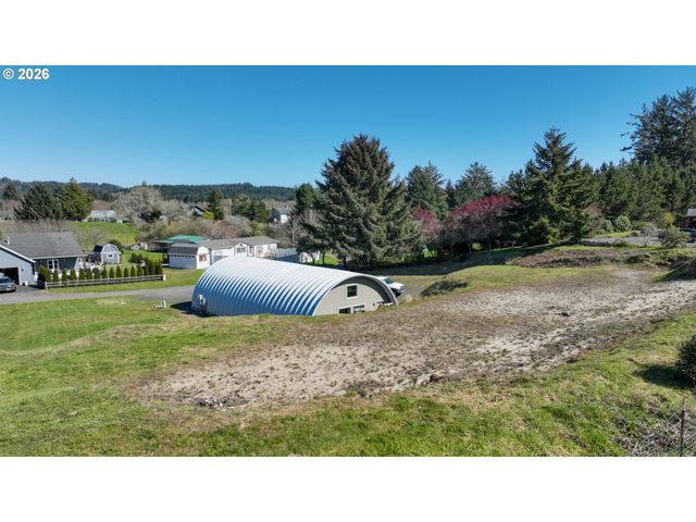 91620 SCHAFFER Dr, Warrenton, OR 97146