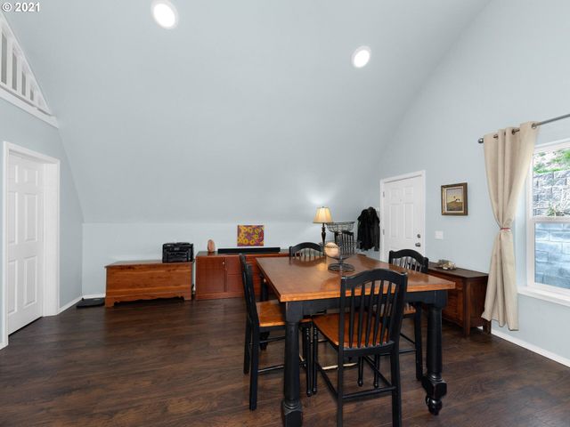 91620 SCHAFFER Dr, Warrenton, OR 97146