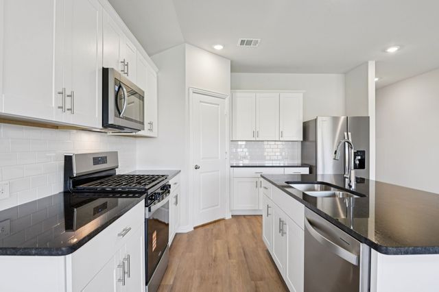 2115 Longchamp Lane, Seagoville, TX 75159