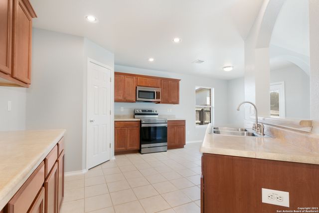 3738 Grissom Branch, San Antonio, TX 78251