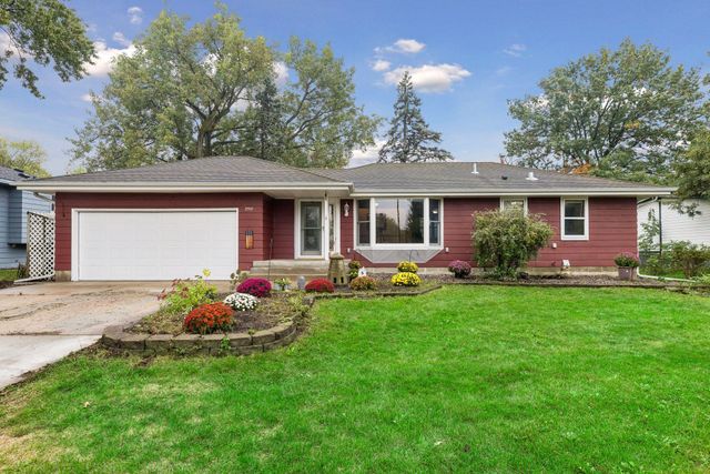 2501 80th Avenue N, Brooklyn Park, MN 55444