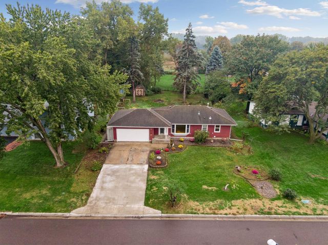 2501 80th Avenue N, Brooklyn Park, MN 55444
