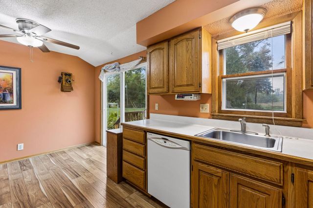 2501 80th Avenue N, Brooklyn Park, MN 55444