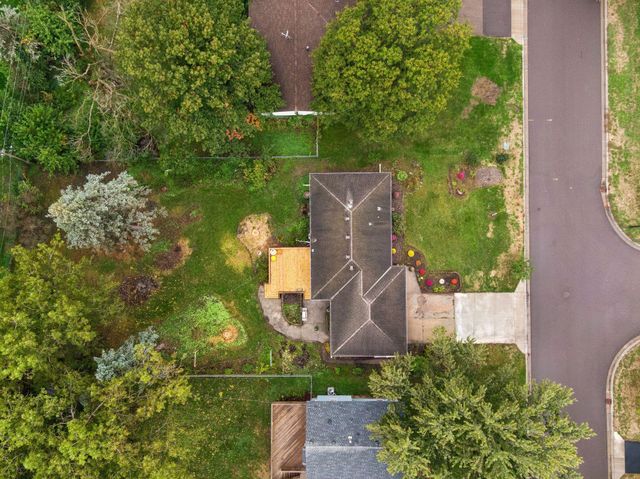 2501 80th Avenue N, Brooklyn Park, MN 55444