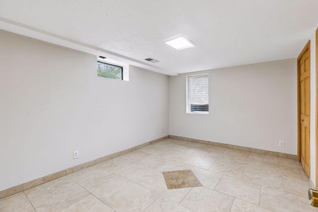 2501 80th Avenue N, Brooklyn Park, MN 55444