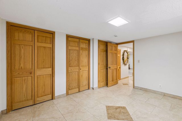 2501 80th Avenue N, Brooklyn Park, MN 55444