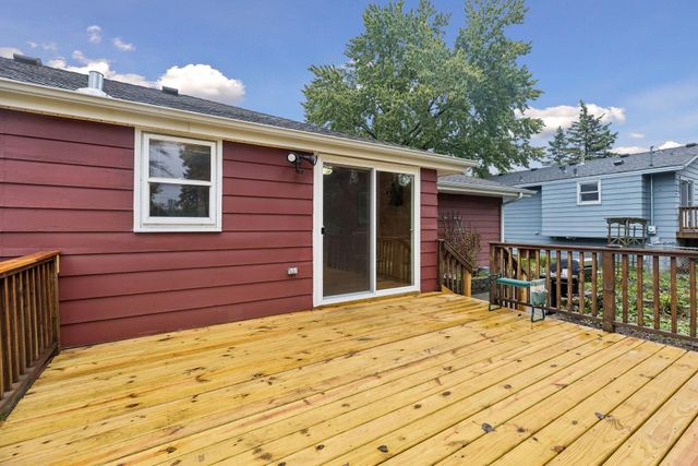 2501 80th Avenue N, Brooklyn Park, MN 55444