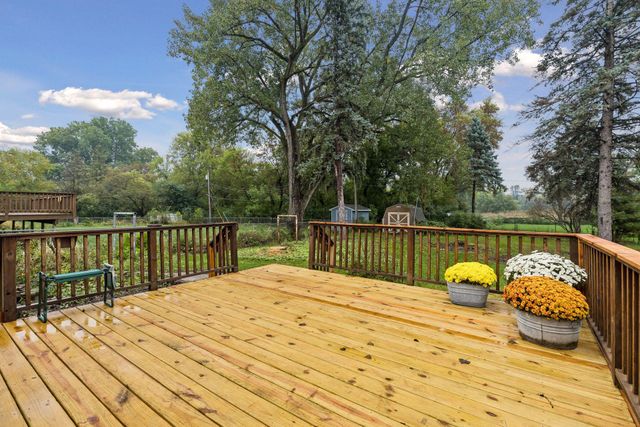 2501 80th Avenue N, Brooklyn Park, MN 55444