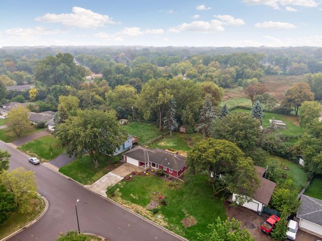 2501 80th Avenue N, Brooklyn Park, MN 55444