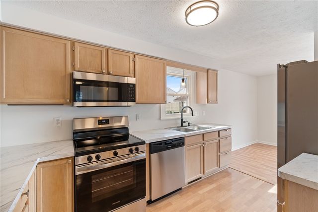 651 Neros Run, Webster, NY 14580