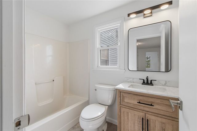 651 Neros Run, Webster, NY 14580