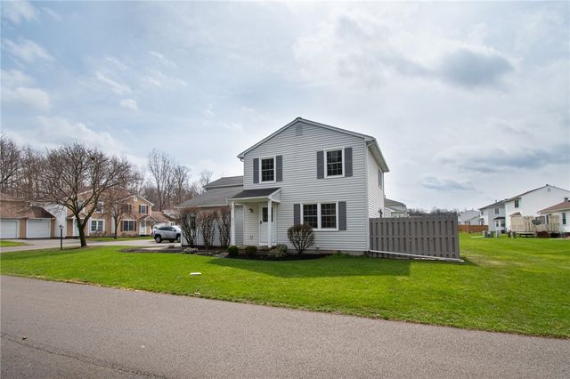 651 Neros Run, Webster, NY 14580