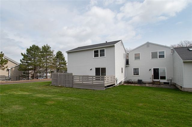 651 Neros Run, Webster, NY 14580