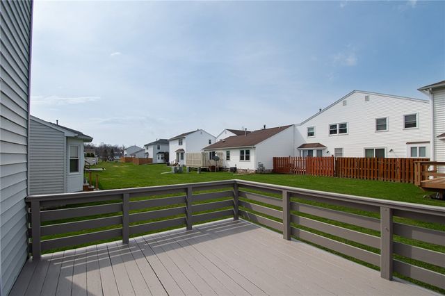 651 Neros Run, Webster, NY 14580