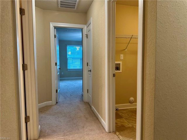 700 Albertine CT, Chesapeake, VA 23320