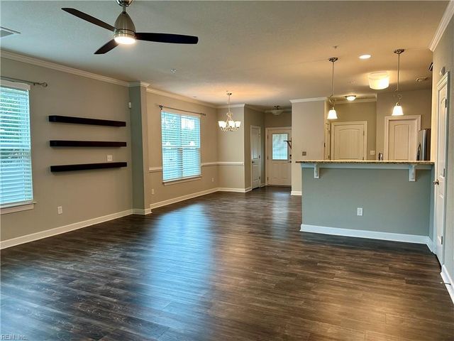 700 Albertine CT, Chesapeake, VA 23320
