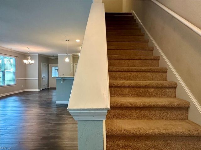 700 Albertine CT, Chesapeake, VA 23320