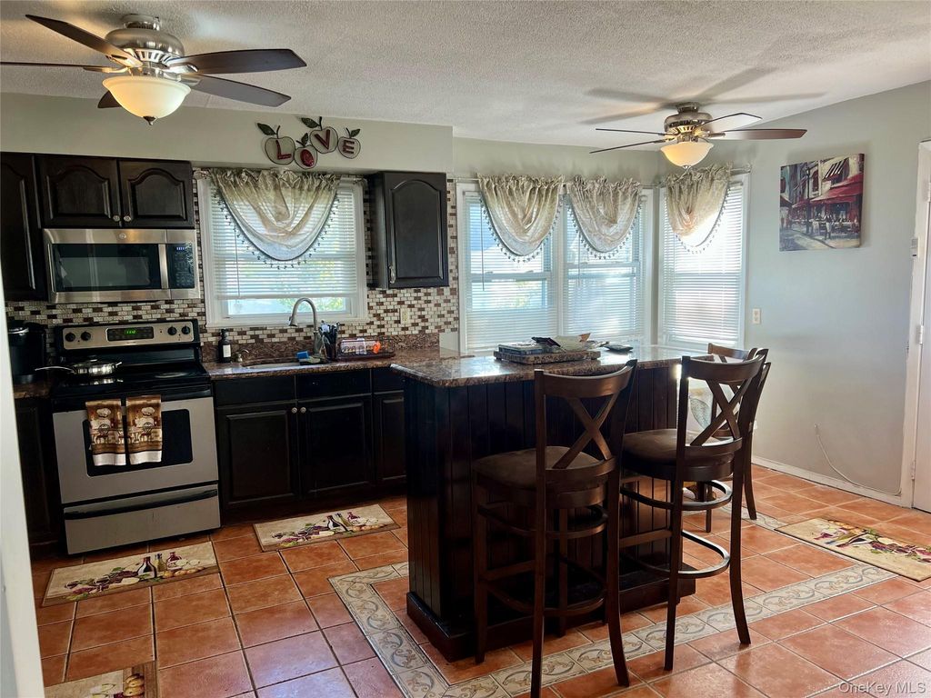 138 Mason Street, Hempstead, NY 11550 — photo 2