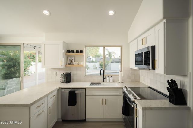 4717 E LE MARCHE Avenue, Phoenix, AZ 85032