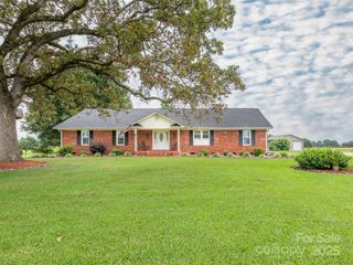 1061 Old Peachland Road, Marshville, NC 28103
