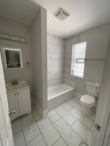 9154 S May Street, Chicago, IL 60620