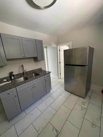 9154 S May Street, Chicago, IL 60620