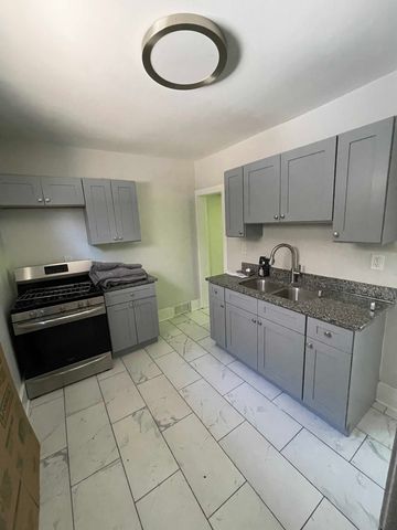 9154 S May Street, Chicago, IL 60620