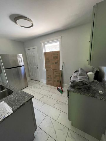 9154 S May Street, Chicago, IL 60620