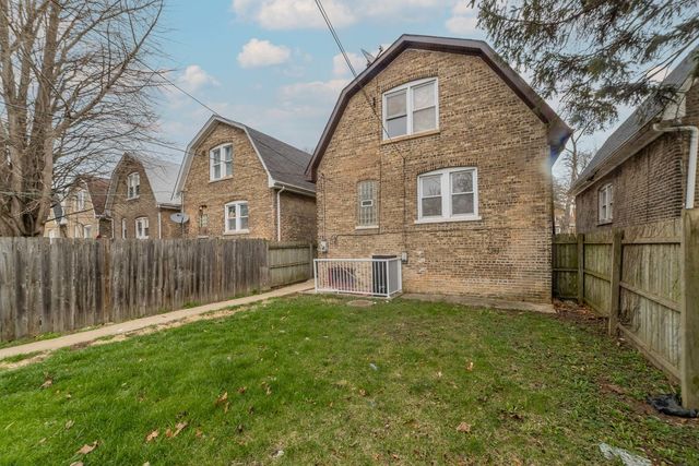 9154 S May Street, Chicago, IL 60620