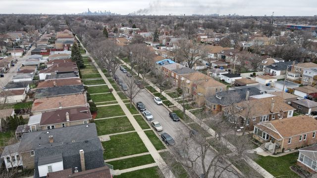 9154 S May Street, Chicago, IL 60620