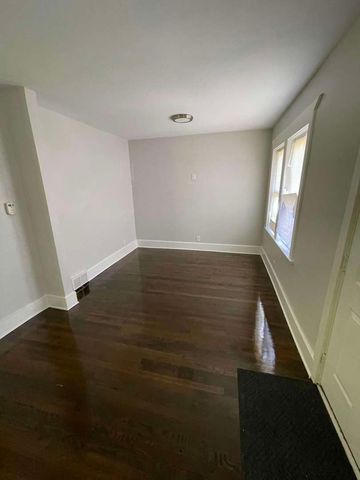 9154 S May Street, Chicago, IL 60620