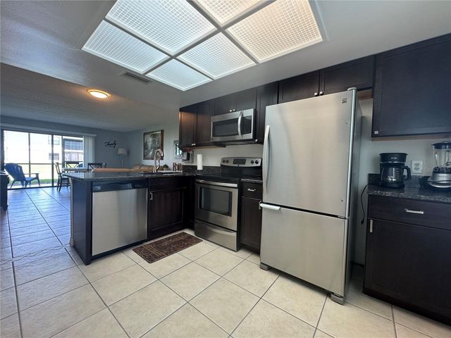 115 WINDWARD PLACE 15, Oldsmar, FL 34677