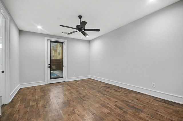 2215 Francis Street, Houston, TX 77004