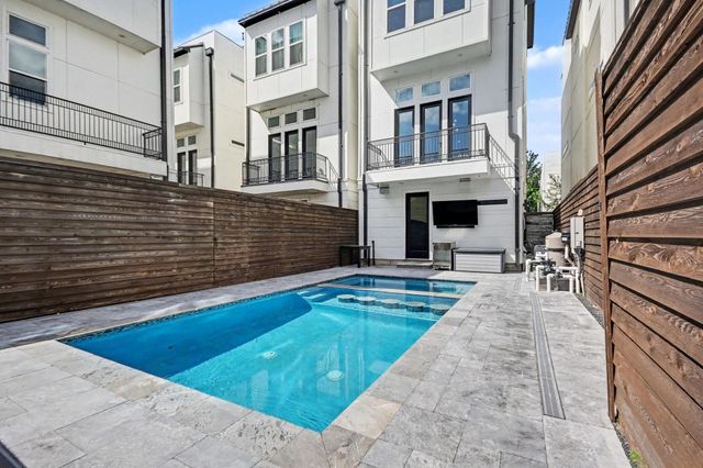 2215 Francis Street, Houston, TX 77004