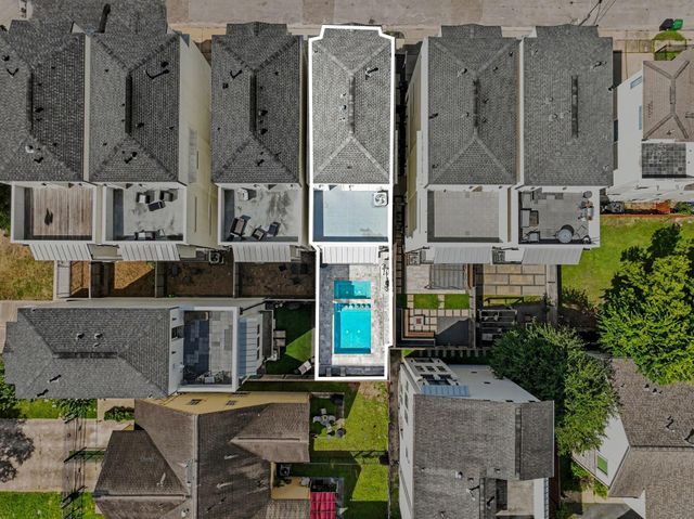 2215 Francis Street, Houston, TX 77004