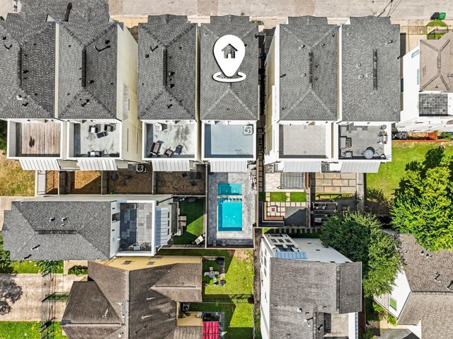 2215 Francis Street, Houston, TX 77004