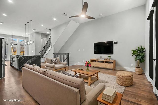 2215 Francis Street, Houston, TX 77004