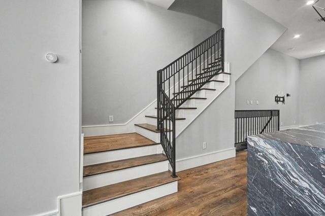 2215 Francis Street, Houston, TX 77004