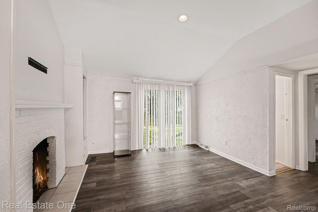 4229 Dolores Avenue, Warren, MI 48091