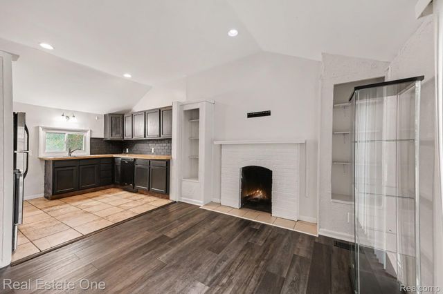 4229 Dolores Avenue, Warren, MI 48091