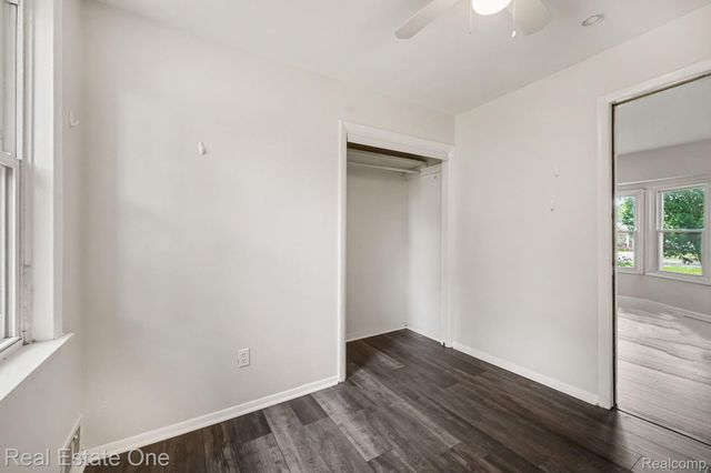 4229 Dolores Avenue, Warren, MI 48091