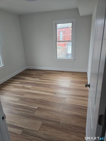 530 Jane Street 2B, Bridgeport, CT 06608