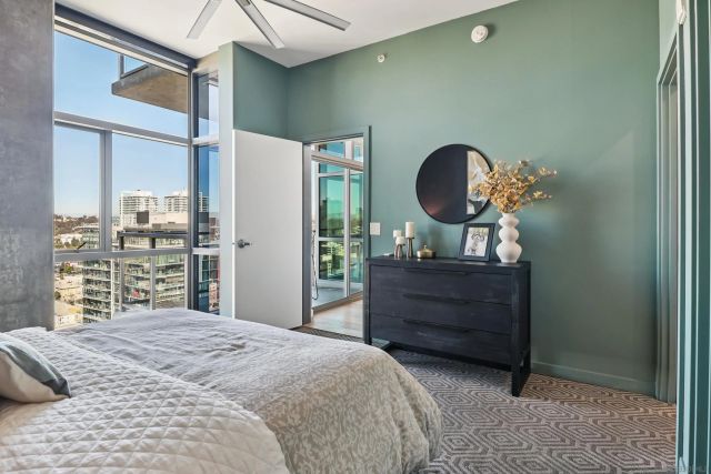800 The Mark Ln 2703, San Diego, CA 92101