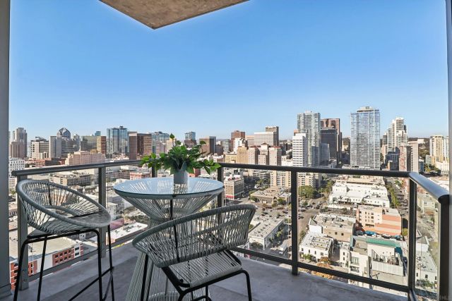 800 The Mark Ln 2703, San Diego, CA 92101